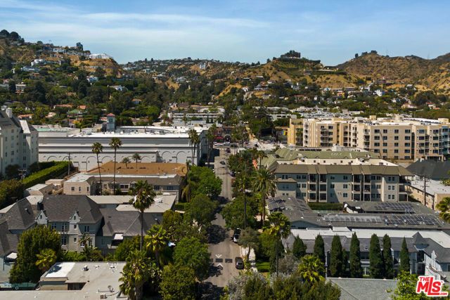 1426 N Laurel Avenue 110, West Hollywood, CA 90046