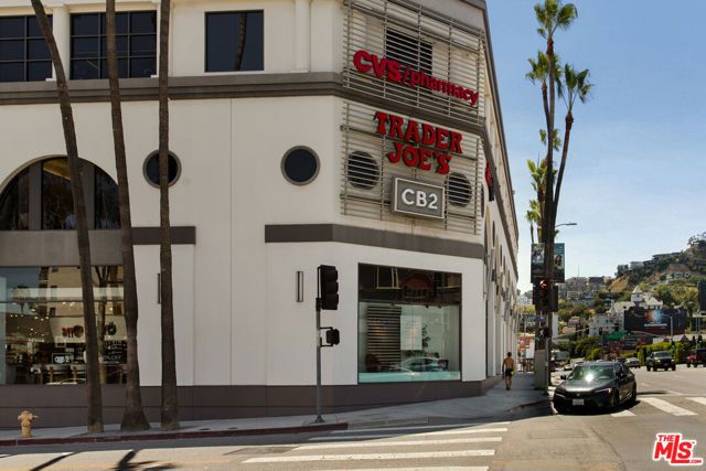 1426 N Laurel Avenue 110, West Hollywood, CA 90046