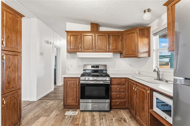 459 S Hano Road, Golden Valley, AZ 86413