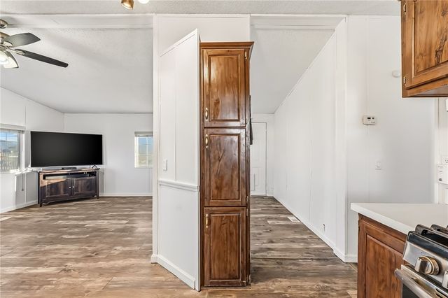 459 S Hano Road, Golden Valley, AZ 86413