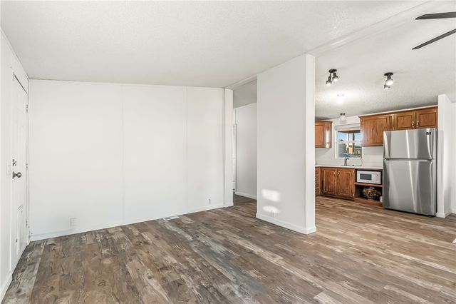 459 S Hano Road, Golden Valley, AZ 86413