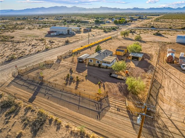 459 S Hano Road, Golden Valley, AZ 86413