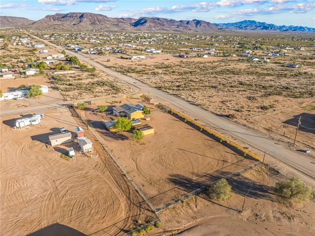 459 S Hano Road, Golden Valley, AZ 86413