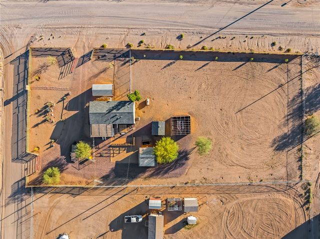 459 S Hano Road, Golden Valley, AZ 86413