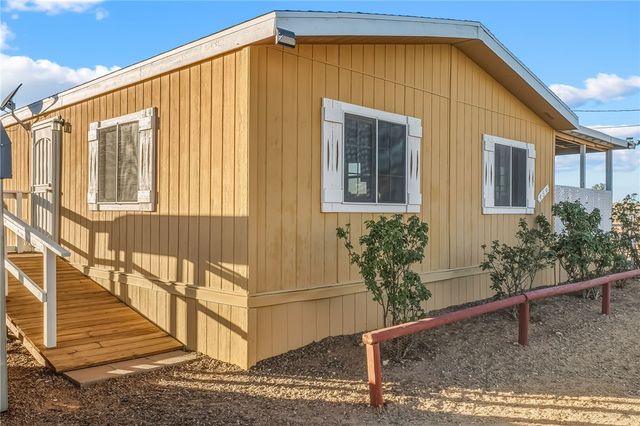 459 S Hano Road, Golden Valley, AZ 86413