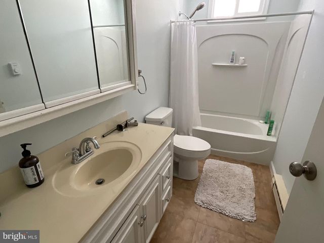 302 VIHO CT, Pocono Lake, PA 18347