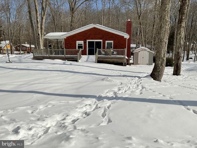 302 VIHO CT, Pocono Lake, PA 18347