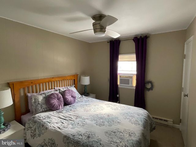 302 VIHO CT, Pocono Lake, PA 18347