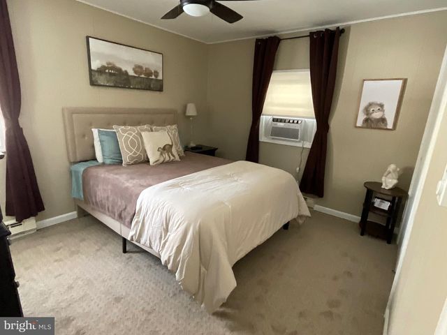 302 VIHO CT, Pocono Lake, PA 18347