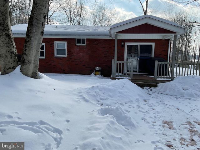 302 VIHO CT, Pocono Lake, PA 18347