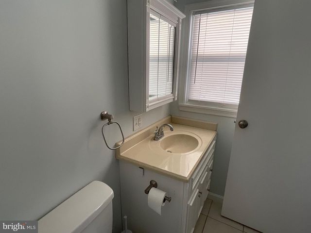 302 VIHO CT, Pocono Lake, PA 18347