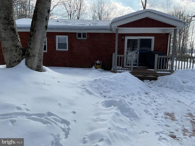 302 VIHO CT, Pocono Lake, PA 18347