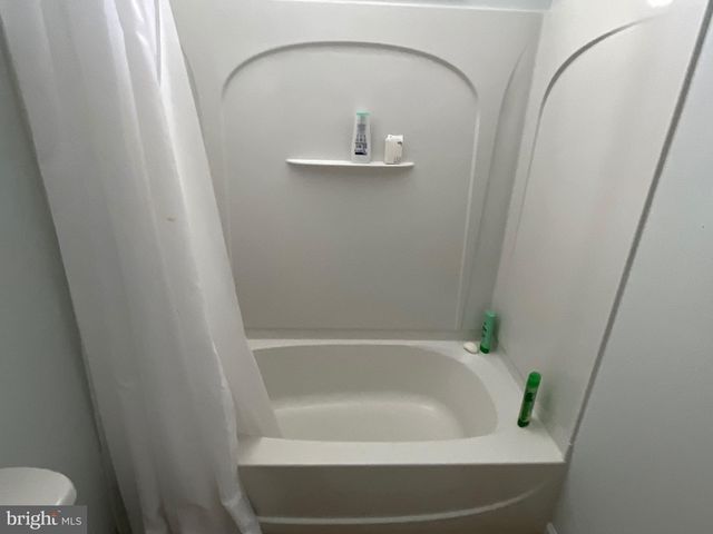 302 VIHO CT, Pocono Lake, PA 18347