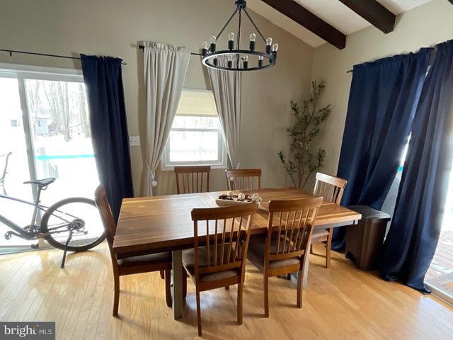 302 VIHO CT, Pocono Lake, PA 18347