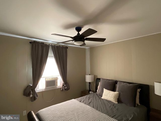 302 VIHO CT, Pocono Lake, PA 18347