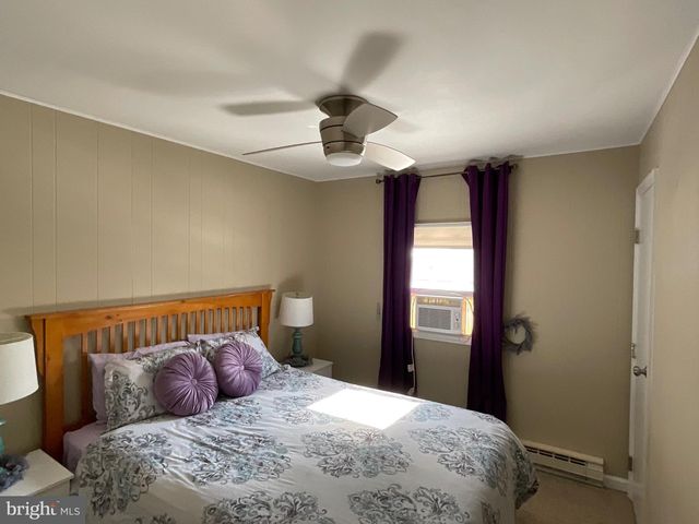 302 VIHO CT, Pocono Lake, PA 18347