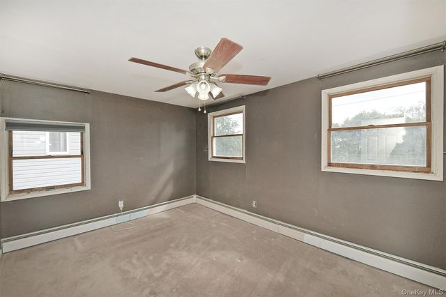 69 Slate Lane, Levittown, NY 11756