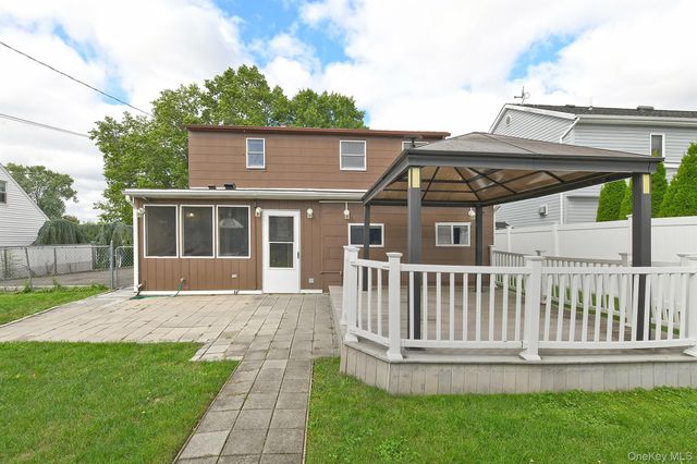 69 Slate Lane, Levittown, NY 11756