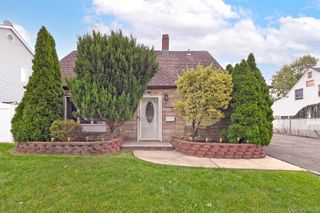 69 Slate Lane, Levittown, NY 11756
