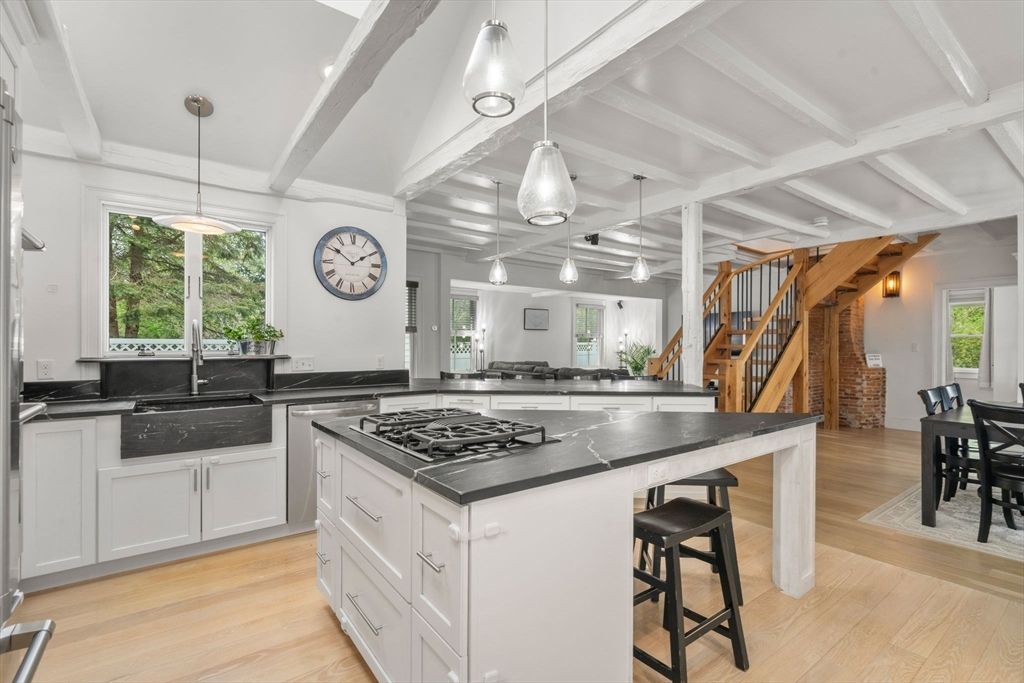 574 Foundry Street, Easton, MA 02334
