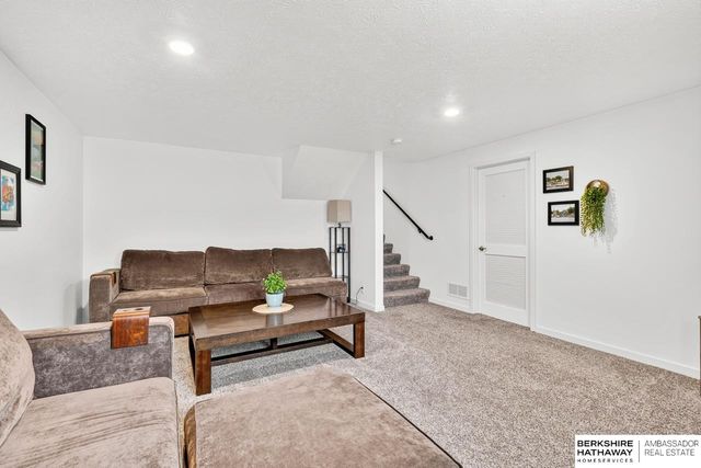 16520 Weber Street, Bennington, NE 68007
