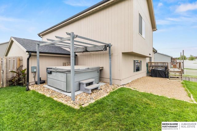 16520 Weber Street, Bennington, NE 68007