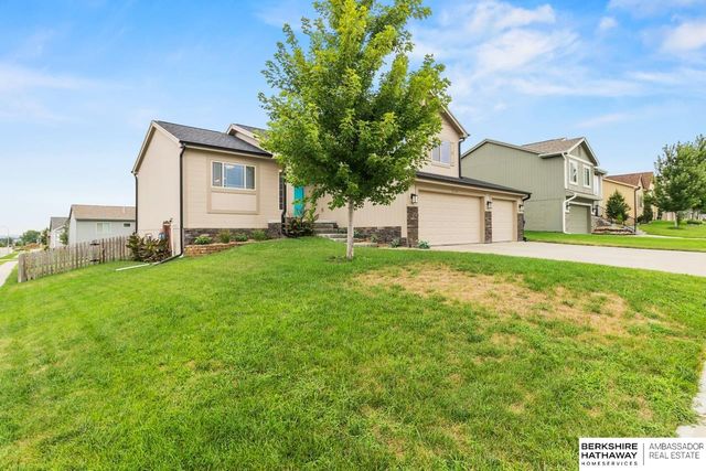 16520 Weber Street, Bennington, NE 68007