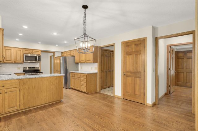3535 Rosewood Lane N, Plymouth, MN 55441