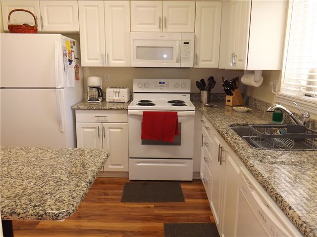 5060 Harmony Circle 105, Vero Beach, FL 32967