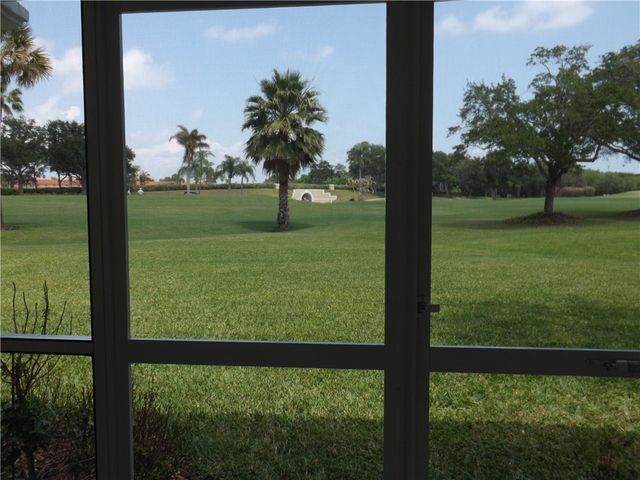 5060 Harmony Circle 105, Vero Beach, FL 32967