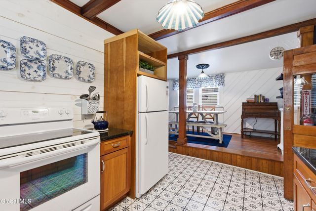 56 Henry Street, Saratoga Springs, NY 12866