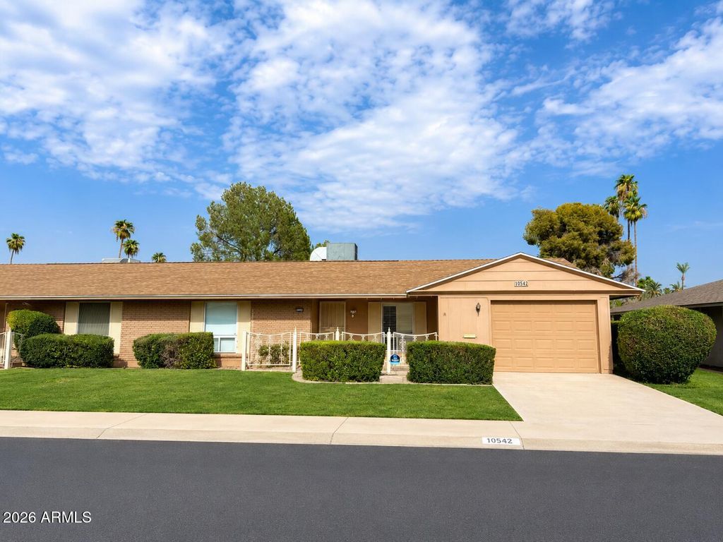 10542 W TROPICANA Circle, Sun City, AZ 85351 — exterior
