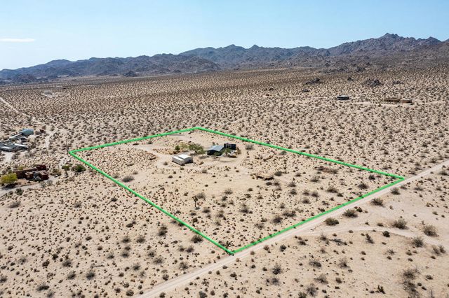 7122 Sunkist Road, Joshua Tree, CA 92252