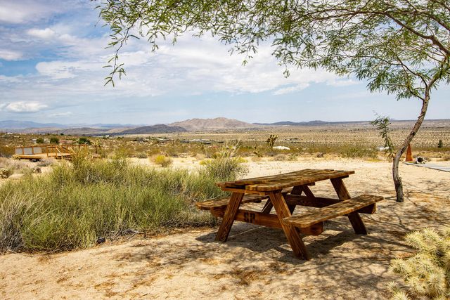 7122 Sunkist Road, Joshua Tree, CA 92252