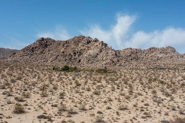 7122 Sunkist Road, Joshua Tree, CA 92252