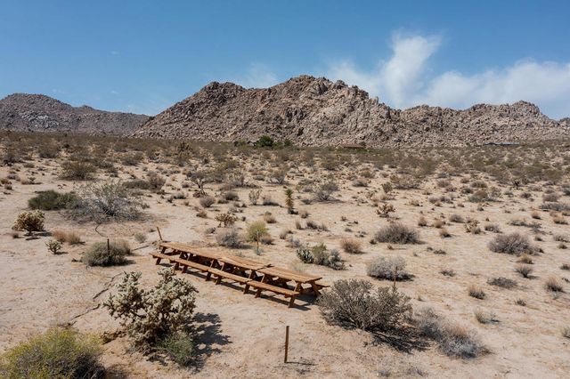 7122 Sunkist Road, Joshua Tree, CA 92252