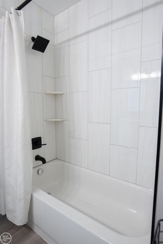 25660 S Maritime Circle, Harrison Twp, MI 48045