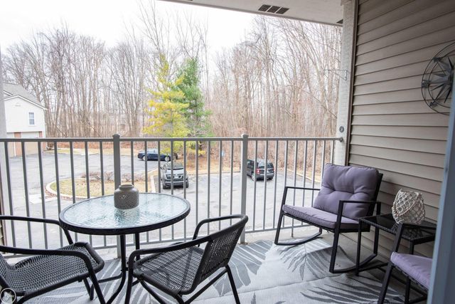 25660 S Maritime Circle, Harrison Twp, MI 48045