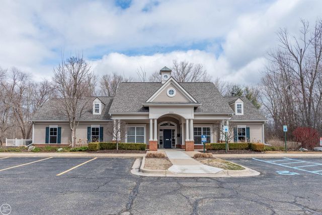 25660 S Maritime Circle, Harrison Twp, MI 48045
