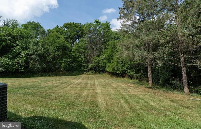 1147 NANROC DRIVE, Mechanicsburg, PA 17055