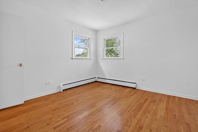 4420 VERNON Avenue, Brookfield, IL 60513