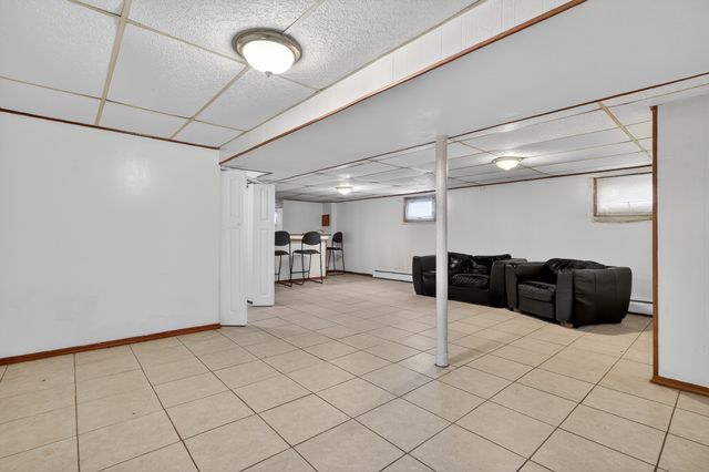 4420 VERNON Avenue, Brookfield, IL 60513