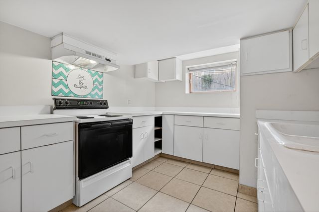 4420 VERNON Avenue, Brookfield, IL 60513