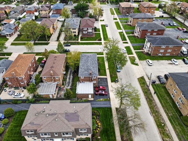 4420 VERNON Avenue, Brookfield, IL 60513
