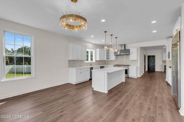 2 Kirsten Drive, Freehold, NJ 07728
