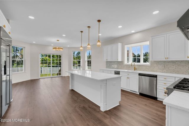 2 Kirsten Drive, Freehold, NJ 07728
