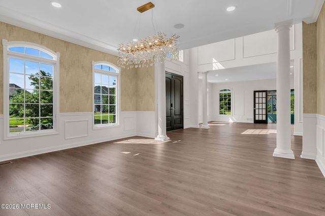 2 Kirsten Drive, Freehold, NJ 07728