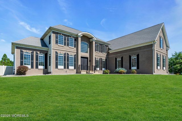 2 Kirsten Drive, Freehold, NJ 07728