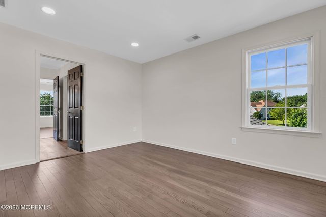 2 Kirsten Drive, Freehold, NJ 07728