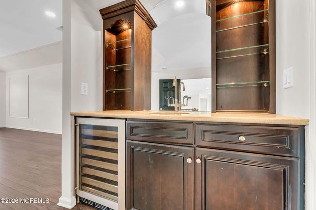 2 Kirsten Drive, Freehold, NJ 07728